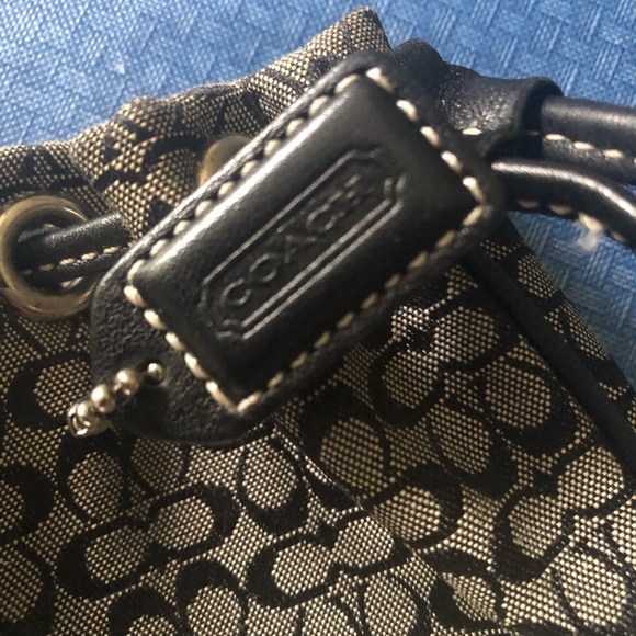 Small Coach drawstring pouch - Picture 2 of 4